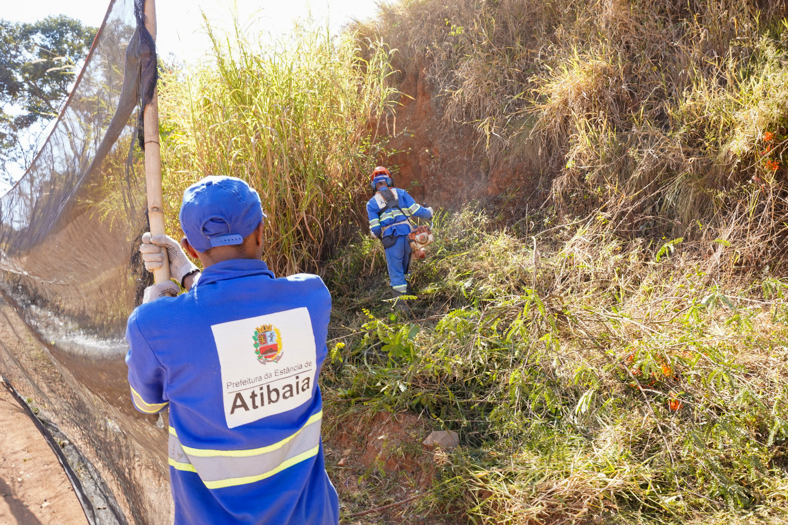 Dezenas de bairros recebem trabalhos da Zeladoria durante a semana