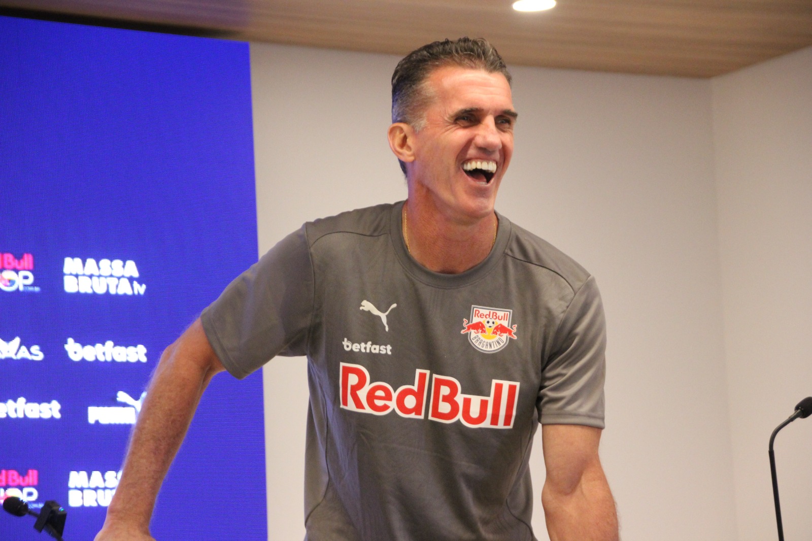 Vagner Mancini chega ao Bragantino